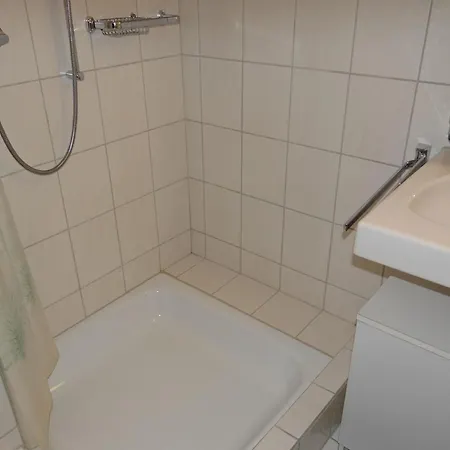 Daire Blumenweg 8 Appartement-fewo 2-bettwohnung By Interhome